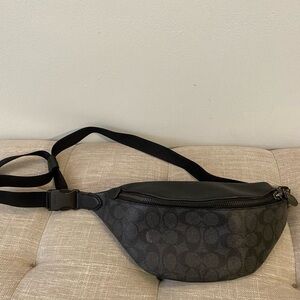 Coach Black Belt Bag Sleek Adjustable Design